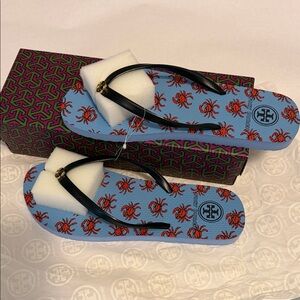 Tory Burch crab-themed flip-flop sandals. New, never worn; excellent! Sz 9.